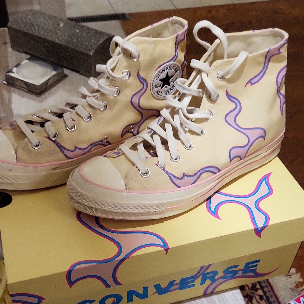 Converse×Golf Cream High-Tops with Purple and Pink Waves